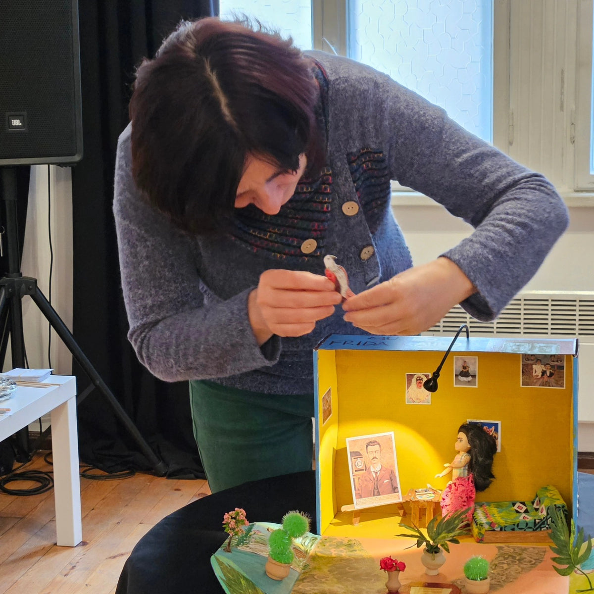 Paint like the greatest. Art class and theatrical performance for children