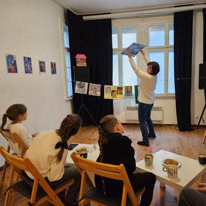 Paint like the greatest. Art class and theatrical performance for children