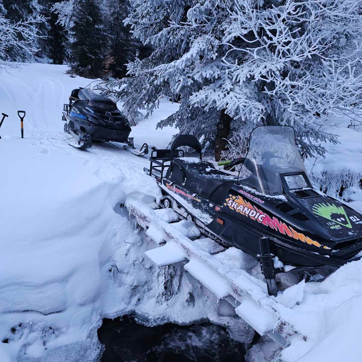 Extreme adventure - technical snowmobile ride