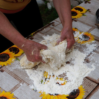 Easter bread culinary workshop for four. Sadovo