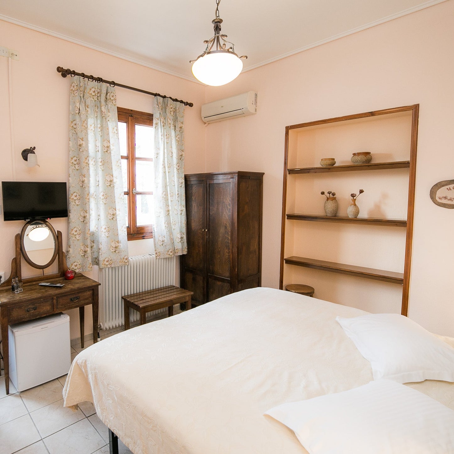 Wine and gastronomic holiday for two. Portaria, Greece