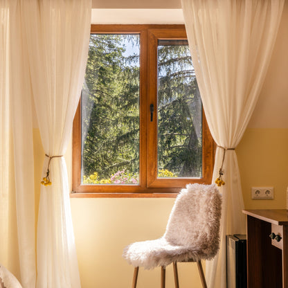 Cozy mountain escape for two near Sofia at Kuker Hut