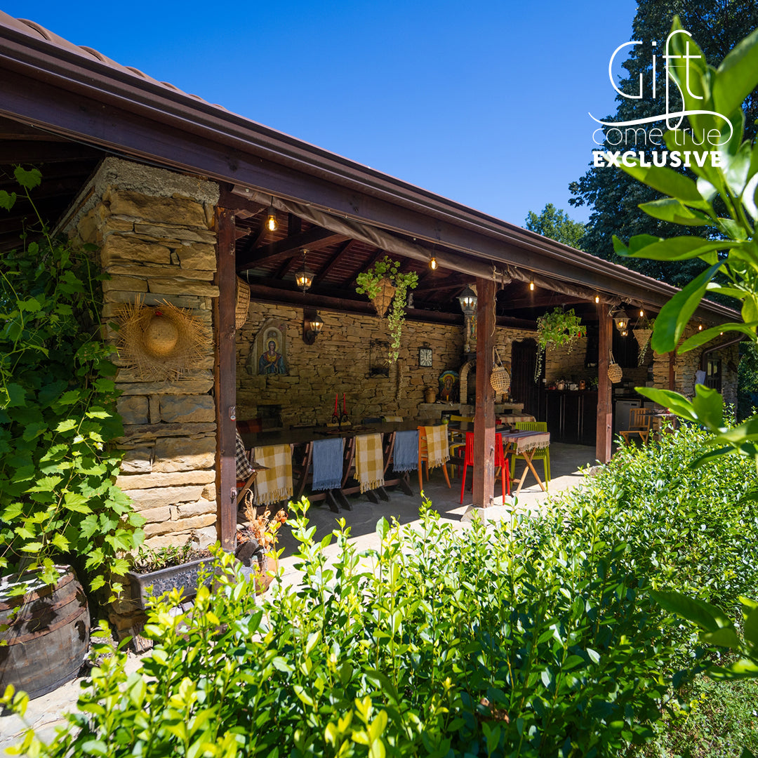 A place of happiness for two. Visiting the Legends - Art & Forest