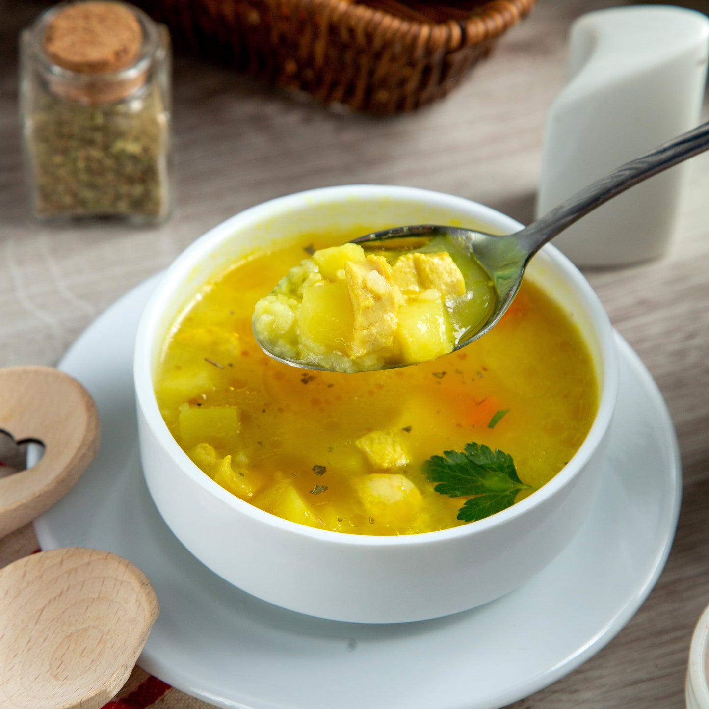 Пилешка супа от кулинарния курс по супи и бульони
