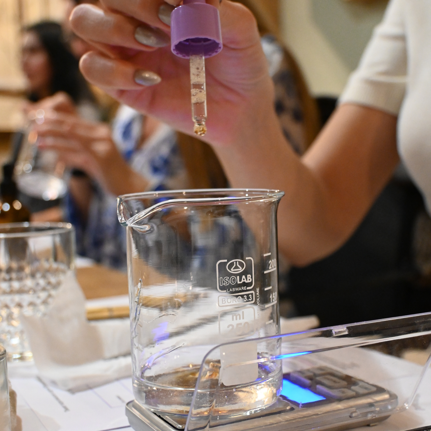 Cosmetic workshop: Create your own personalized super face serum