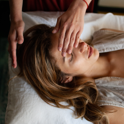 Reiki session for harmony and renewal
