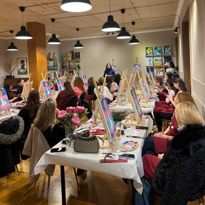 Painting and wine in Varna – Create your own painting