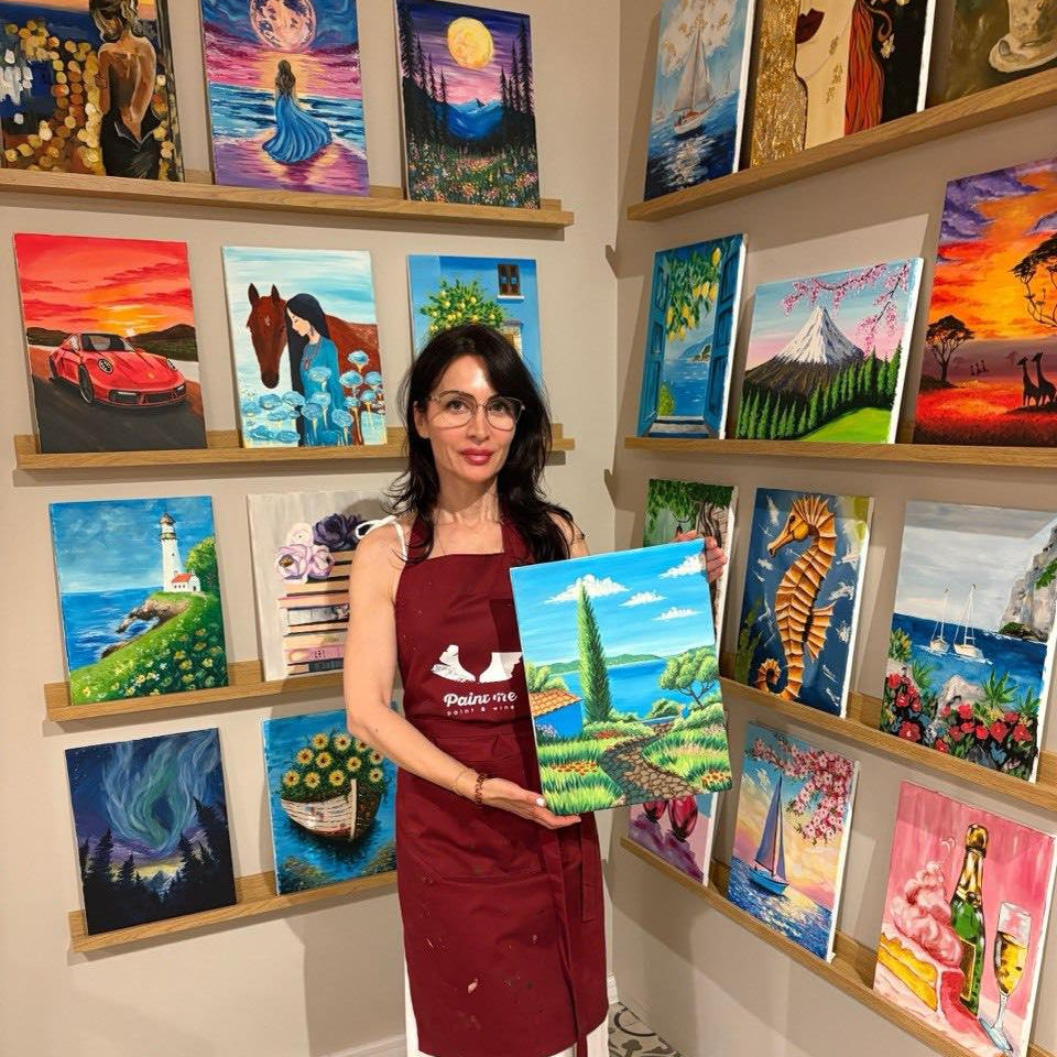 Painting and wine in Varna – Create your own painting