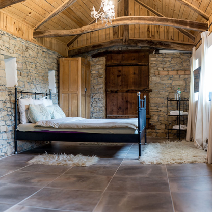 Romantic Getaway for two - Gourmet food, local wines and the splendor of Devetaki plateau