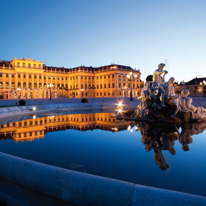 Vienna in all its splendor. 2 days for 2 in a 4-star hotel, a visit, dinner and a concert at Schönbrunn