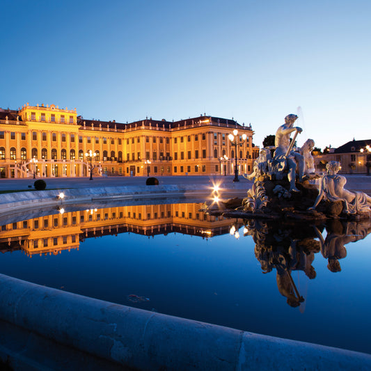 Vienna in all its splendor. 2 days for 2 in a 4-star hotel, a visit, dinner and a concert at Schönbrunn