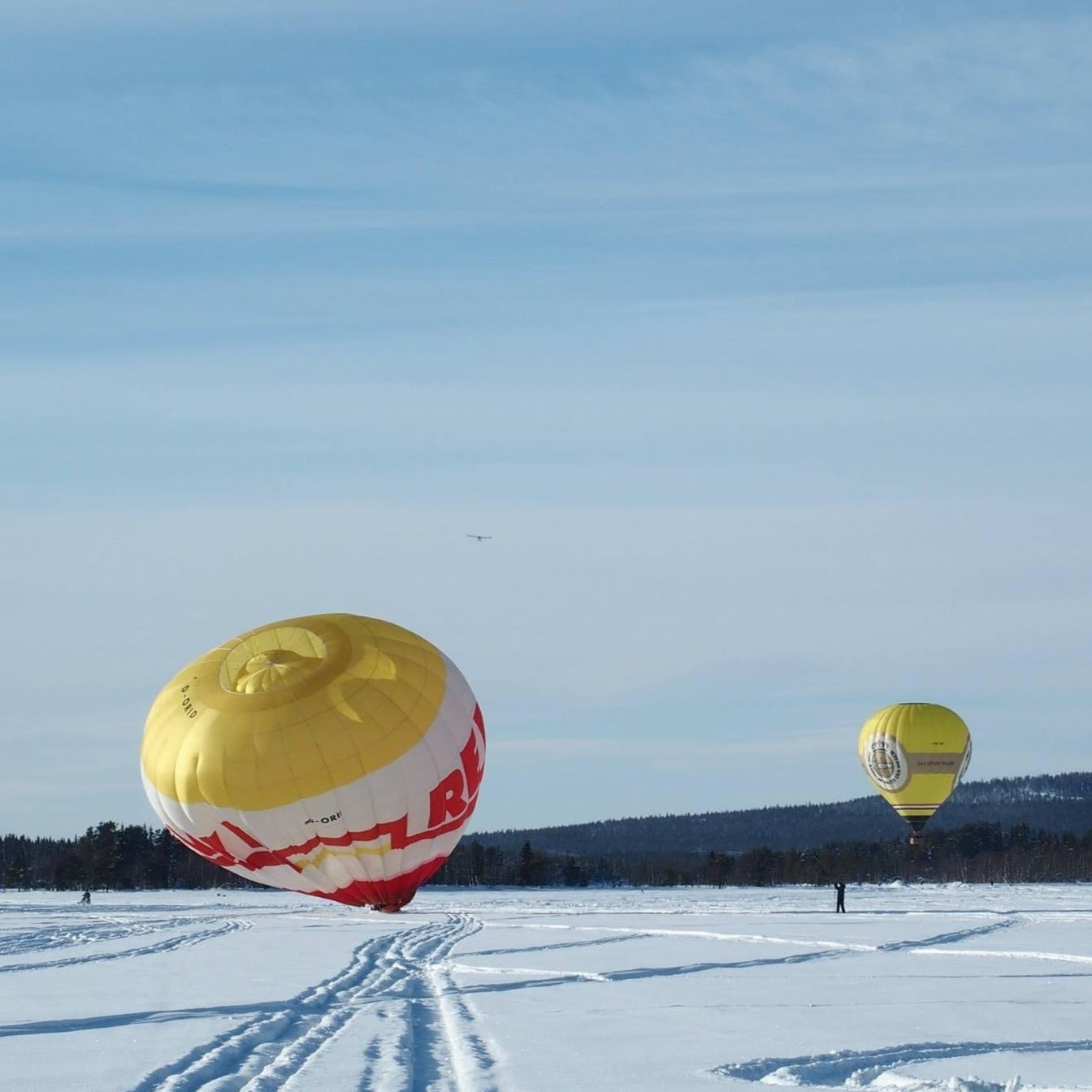 DELUXE 30min balloon free flight, 4K filming + a bottle sparkling wine