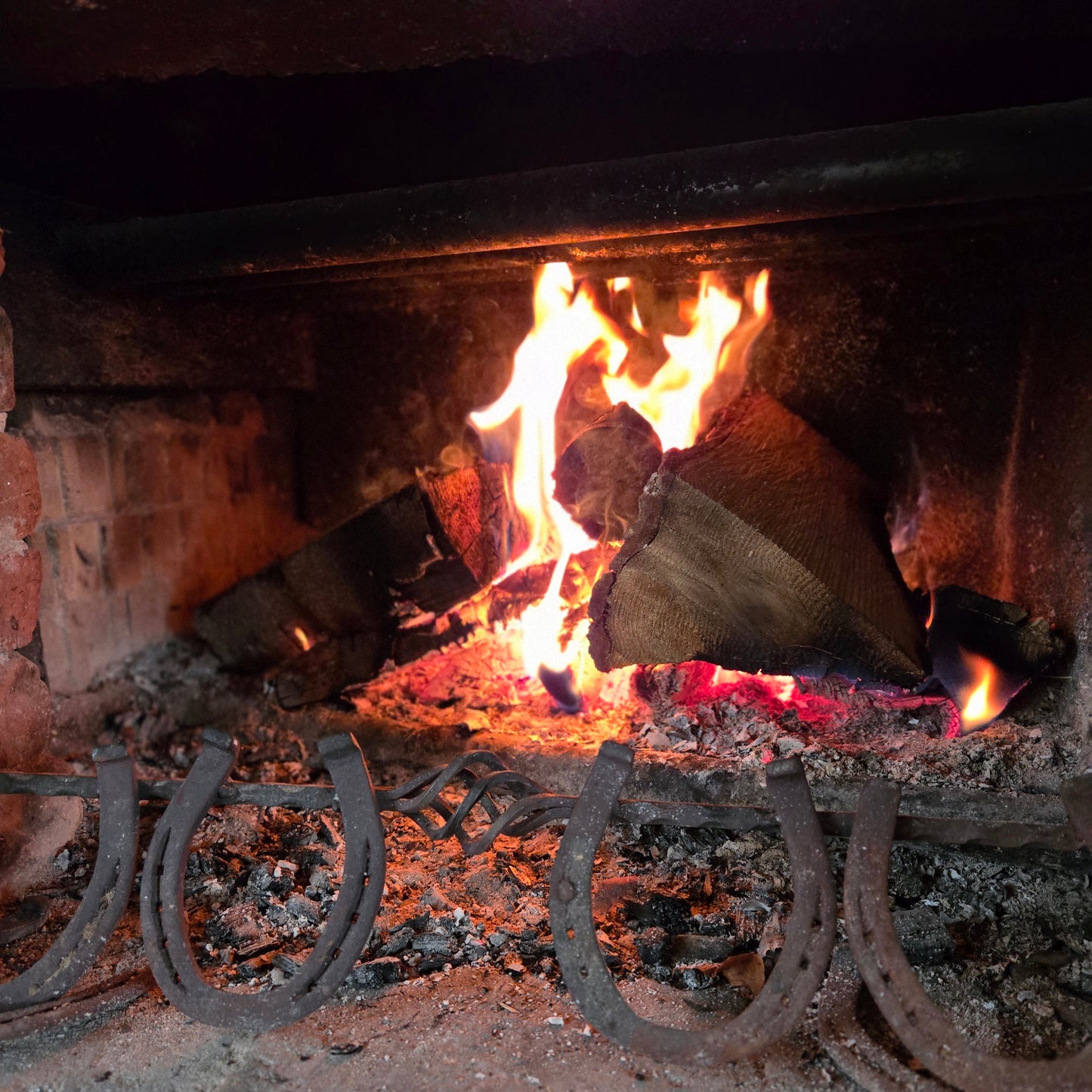 Painting, Comfort and the Magic of Horses in Borovets