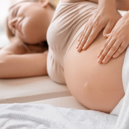 Relaxing massage for pregnant and breastfeeding women
