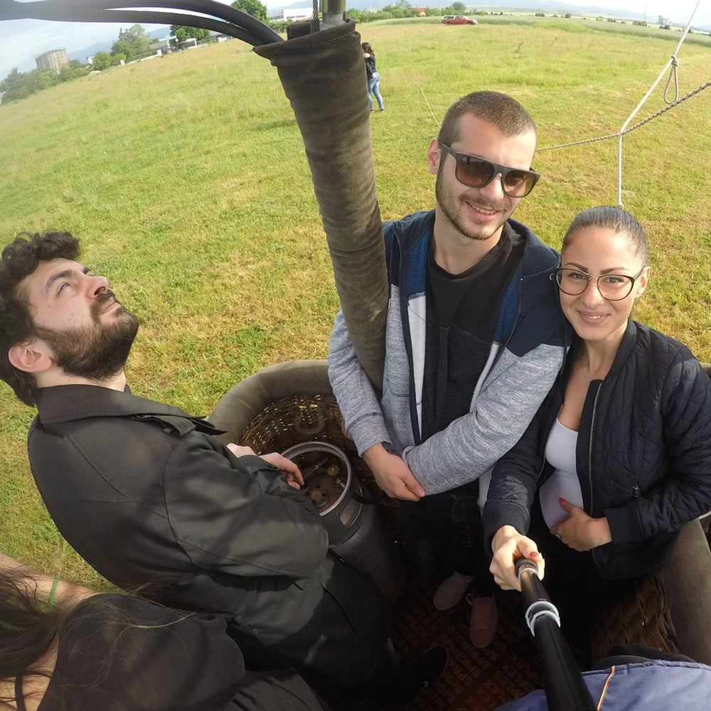 Panoramic balloon ascent and HD camera shooting