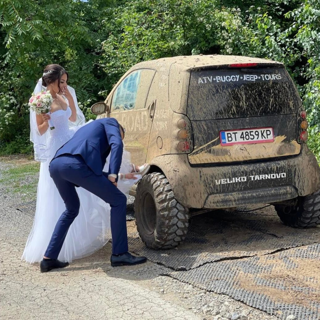 Off-road driving of an exclusive SMART for two! Veliko Tarnovo and Arbanassi