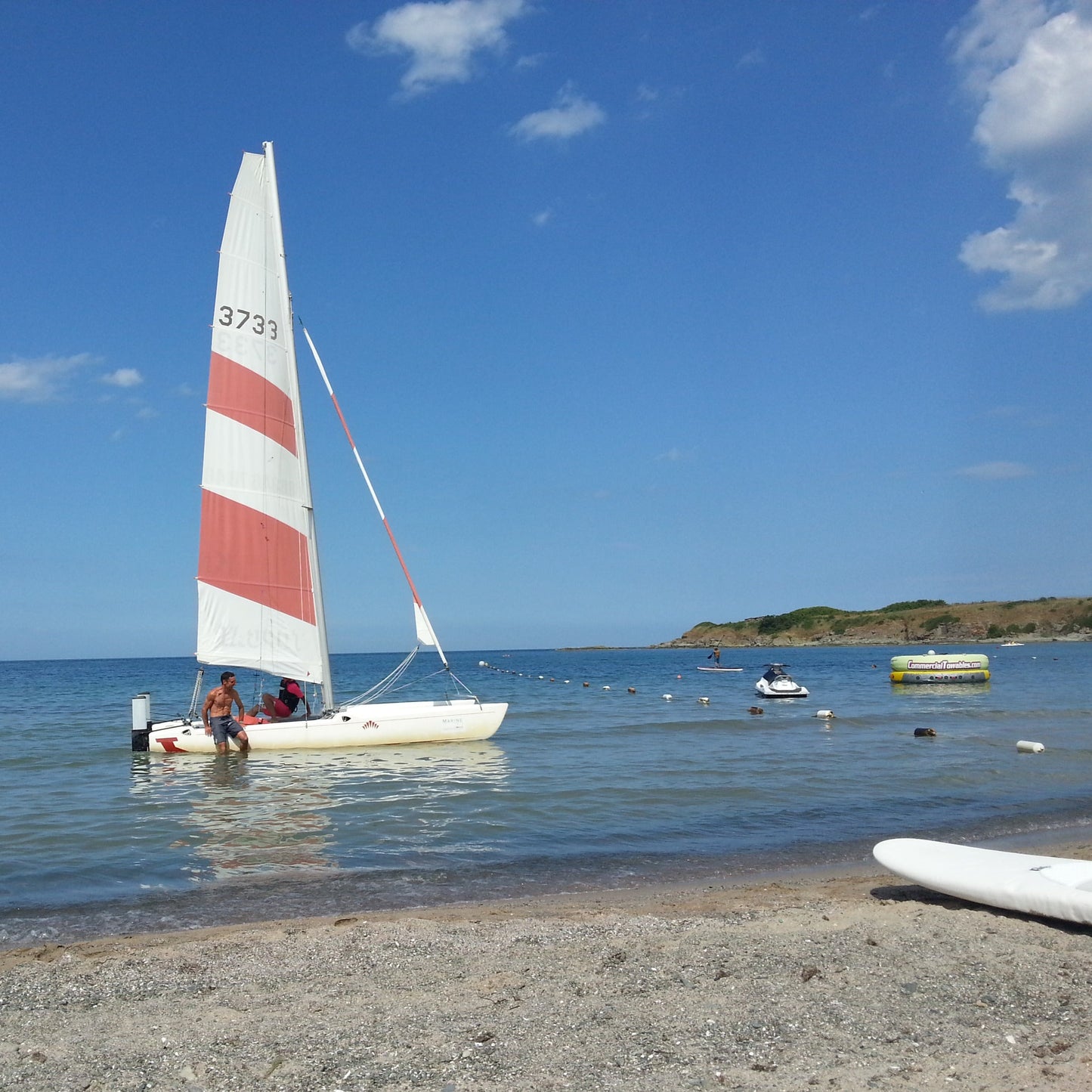 Surfing, kayaking, sailing or paddle board lessons and 2 nights for two by the sea. Camping Nestinarka