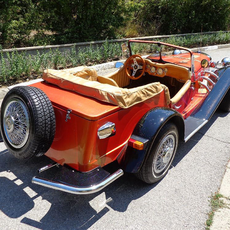 Tour with a vintage car in Sliven and the area with a bottle of wine and a photo shoot
