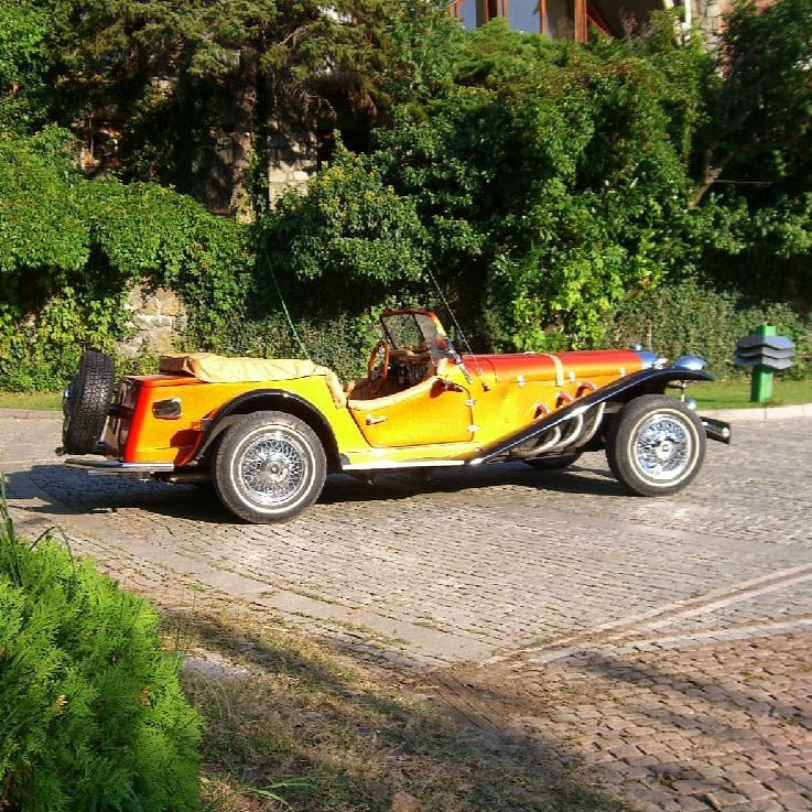 Tour with a vintage car in Sliven and the area with a bottle of wine and a photo shoot