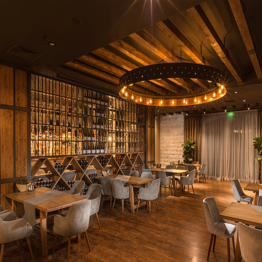 Wine tour and gourmet for two in a boutique winery Zaara Estate