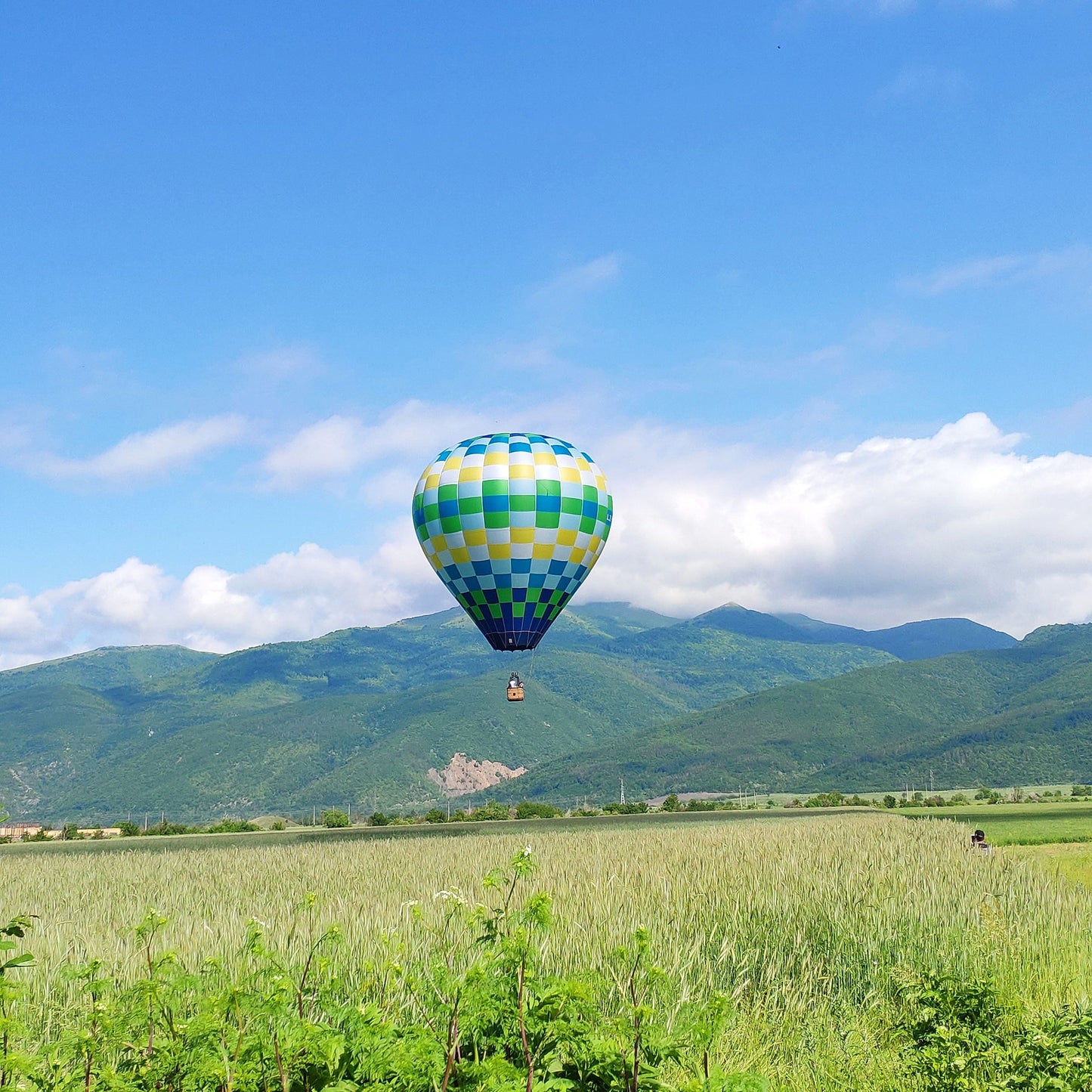 Panoramic balloon ascent over the Belogradchik rocks