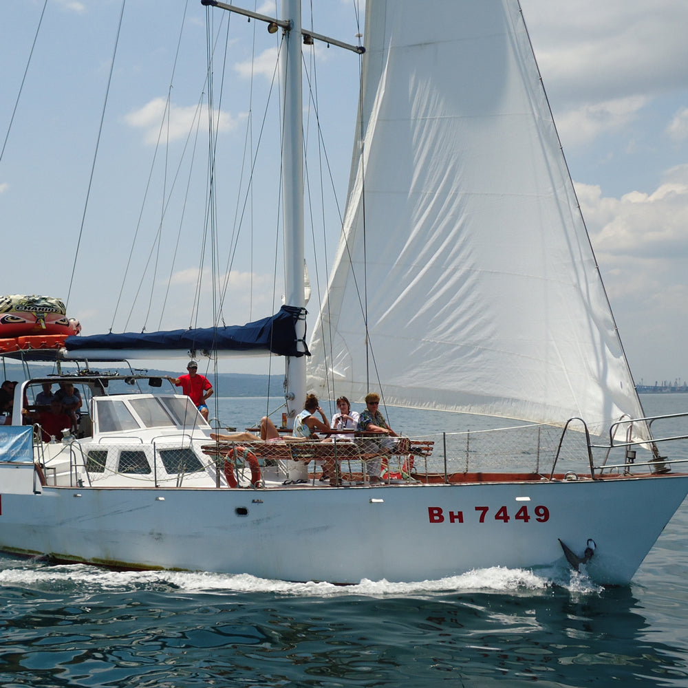 Half-day yacht picnic. Sailing excursion 3 hours in the endless blue sea