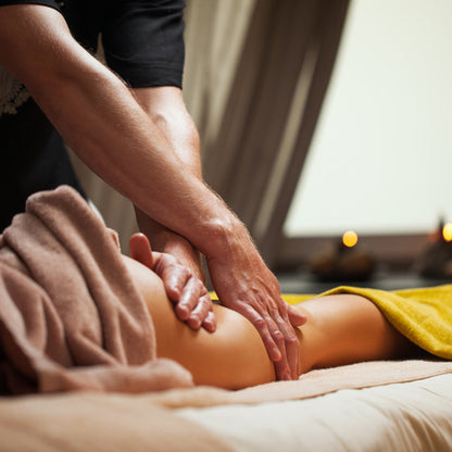 TRADITIONAL THAI MASSAGE WITH OILS ``BODY AND MIND BALANCE”
