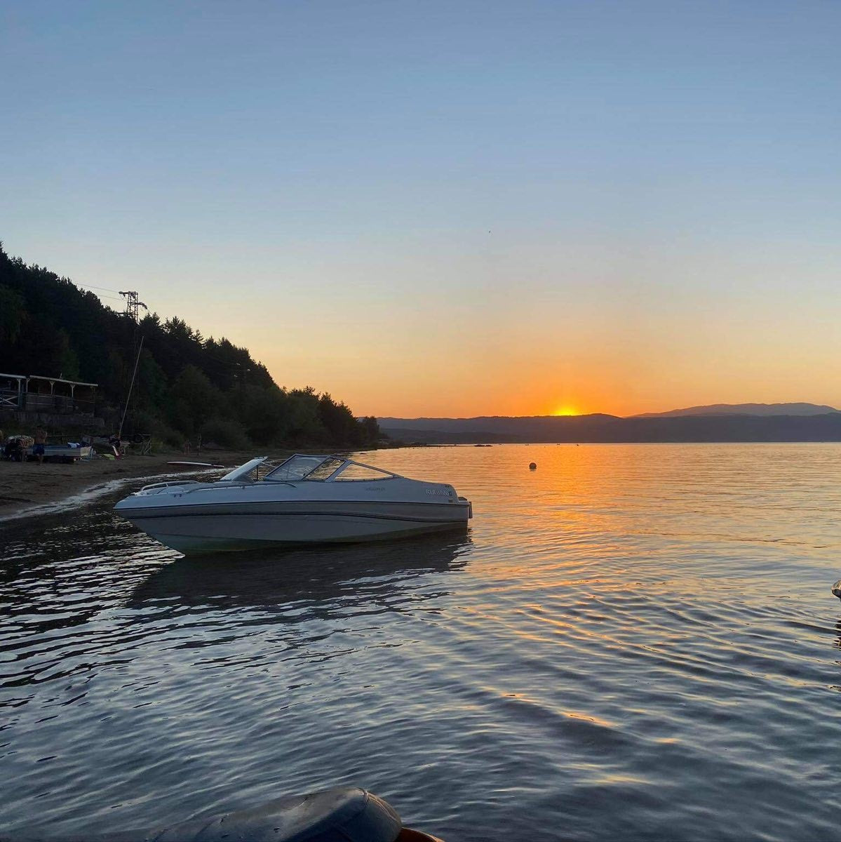 A trip on a yacht on the Iskar dam